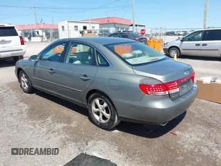 2007 Hyundai Azera SE with VIN KMHFC46F27A139440, listed as a IAAI auction lot 42058893 with 218,540 mi miles. Bid and sale history available at carsss.com. Image 3.
