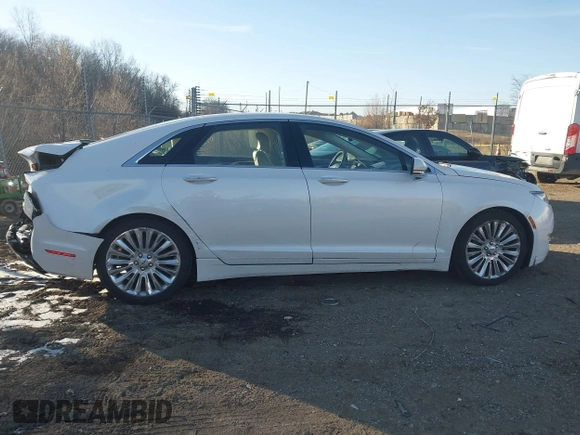 2014 Lincoln MKZ with VIN 3LN6L2GK3ER800458, listed as a IAAI auction lot 41233924 with 106,048 mi miles. Bid and sale history available at carsss.com. Image 13.