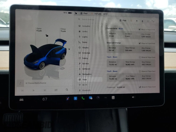 2022 Tesla Model 3 z VIN 5YJ3E1EA9NF368921, wystawiony jako Copart lot #60301705 z przebiegiem 91 048 mil mil oraz Czysty tytuł • Clean title. Historia ofert i sprzedaży dostępna na DreamBid. Obrazek 9.