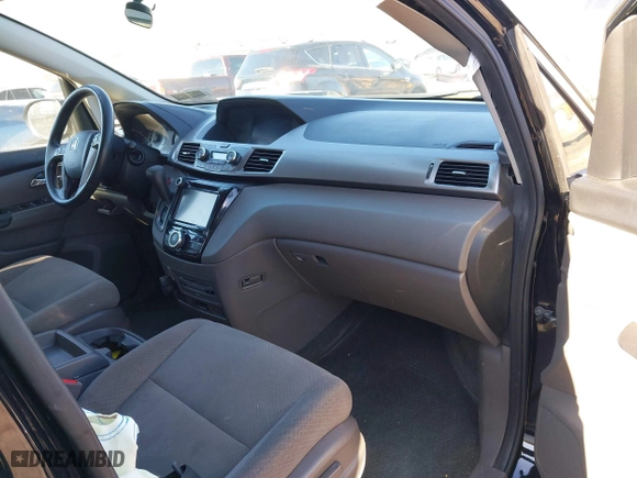 2016 Honda Odyssey SE with VIN 5FNRL5H34GB139571, listed as a IAAI auction lot 41602695 with 118,960 mi miles. Bid and sale history available at carsss.com. Image 5.