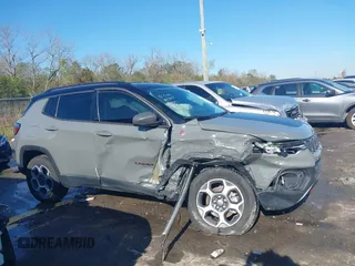 2022 Jeep Compass Trailhawk z VIN 3C4NJDDBXNT108822, wystawiony jako IAAI lot #41158116 z przebiegiem 41 368 mil mil oraz . Historia ofert i sprzedaży dostępna na DreamBid. Obrazek 13.