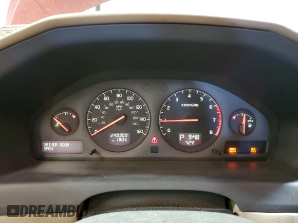 2001 Volvo V70 с VIN YV1SZ58D711038026, выставлен на аукционе Copart как лот 56110455 с пробегом 240 309 миль миль и Списание • Salvage title. История ставок и продаж доступна на DreamBid. Изображение 9.