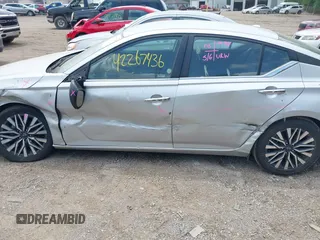 2024 Nissan Altima SV z VIN 1N4BL4DV9RN376831, wystawiony jako IAAI lot #42267436 z przebiegiem 24 996 mil mil oraz . Historia ofert i sprzedaży dostępna na DreamBid. Obrazek 13.