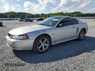 2000 Ford Mustang GT z VIN 1FAFP42X8YF309852, wystawiony jako Copart lot #57959605 z przebiegiem 251 001 mil mil oraz Szkoda całkowita • Salvage title. Historia ofert i sprzedaży dostępna na DreamBid. Obrazek 1.