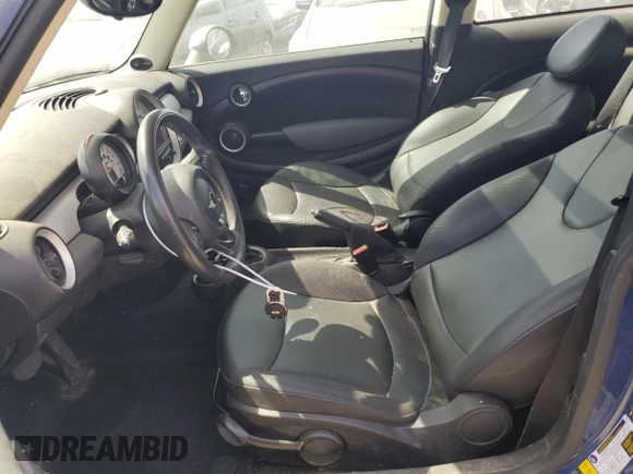 2012 MINI Hardtop with VIN WMWSU3C53CT257126, listed as a Copart auction lot 52146465 with 146,485 mi miles and Salvage Title. Bid and sale history available at DreamBid. Image 7.