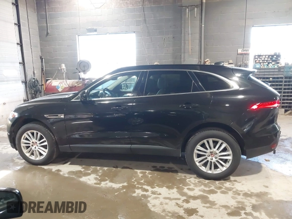 2020 Jaguar F-Pace 25t Prestige z VIN SADCK2FX0LA646522, wystawiony jako IAAI lot #41466101 z przebiegiem 44 180 mil mil oraz . Historia ofert i sprzedaży dostępna na DreamBid. Obrazek 14.