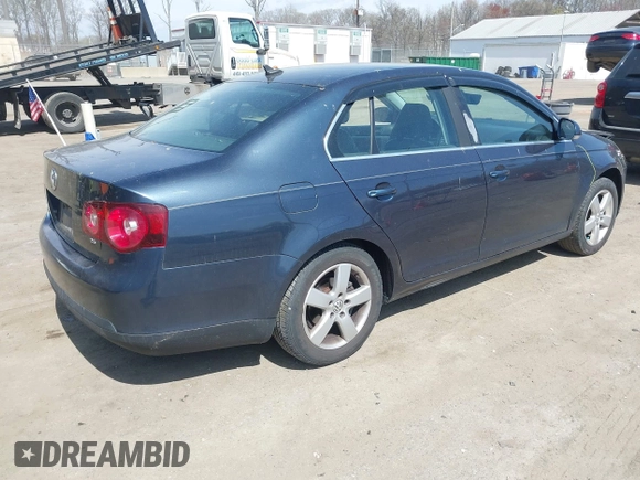 2009 Volkswagen Jetta SE с VIN 3VWRZ71K69M024624, выставлен на аукционе IAAI как лот 41919261 с пробегом 141 601 миль миль и . История ставок и продаж доступна на DreamBid. Изображение 4.