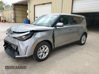 2025 Kia Soul LX with VIN KNDJ23AU8S7929722, listed as a Copart auction lot 52748855 with 10,497 mi miles and Clean Title. Bid and sale history available at carsss.com. Image 1.