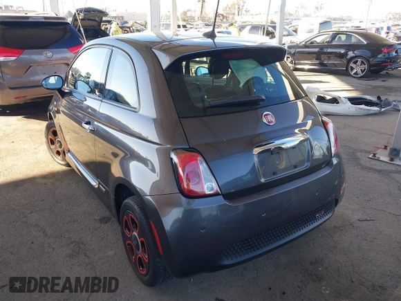 2018 FIAT 500e with VIN 3C3CFFGE7JT377434, listed as a IAAI auction lot 41670411 with 30,593 mi miles. Bid and sale history available at carsss.com. Image 3.