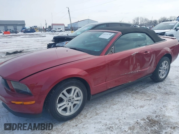 2008 Ford Mustang Deluxe with VIN 1ZVHT84NX85170490, listed as a IAAI auction lot 41608708 with 153,081 mi miles and . Bid and sale history available at carsss.com. Image 14.