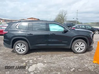 2024 GMC Acadia AWD Elevation z VIN 1GKENNKSXRJ197435, wystawiony jako IAAI lot #41951892 z przebiegiem 10 366 mil mil oraz . Historia ofert i sprzedaży dostępna na DreamBid. Obrazek 13.