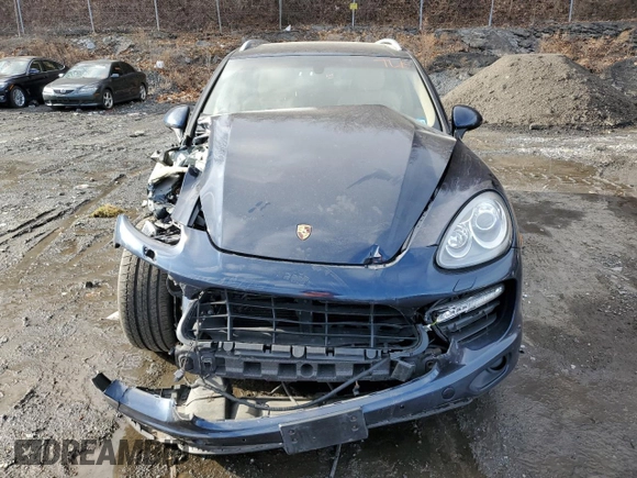 2012 Porsche Cayenne Turbo z VIN WP1AC2A29CLA83629, wystawiony jako Copart lot #83067994 z przebiegiem Nie podano mil oraz Szkoda całkowita • Salvage title. Historia ofert i sprzedaży dostępna na DreamBid. Obrazek 5.