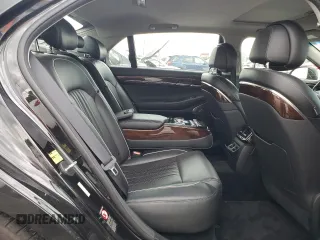 2018 Genesis G90 Premium z VIN KMHG34JA1JU049041, wystawiony jako Copart lot #56941235 z przebiegiem 66 778 mil mil oraz Szkody całkowita. Historia ofert i sprzedaży dostępna na DreamBid. Obrazek 10.