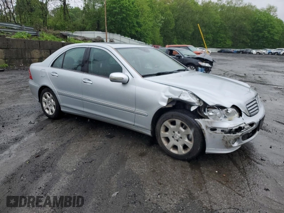 2006 Mercedes-Benz C 280 Luxury with VIN WDBRF92H96F815024, listed as a Copart auction lot 55578365 with 178,356 mi miles and Salvage title. Bid and sale history available at DreamBid. Image 4.