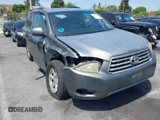 2008 Toyota Highlander z VIN JTEDS41AX82040222, wystawiony jako IAAI lot #42100928 z przebiegiem 231 811 mil mil oraz . Historia ofert i sprzedaży dostępna na DreamBid. Obrazek 1.