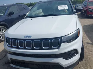 2022 Jeep Compass High Altitude with VIN 3C4NJDCB5NT232353, listed as a IAAI auction lot 40367558 with 8,602 mi miles and . Bid and sale history available at DreamBid. Image 12.