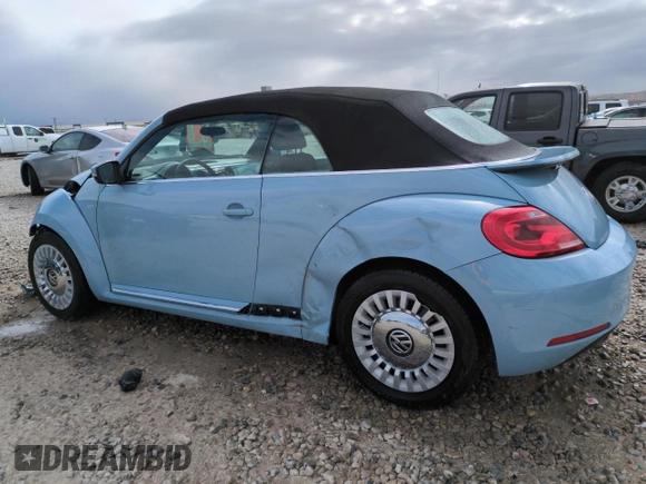 2013 Volkswagen Beetle 2.5L with VIN 3VW5X7AT4DM829494, listed as a Copart auction lot 47654065 with 34,987 mi miles and Salvage title. Bid and sale history available at DreamBid. Image 2.