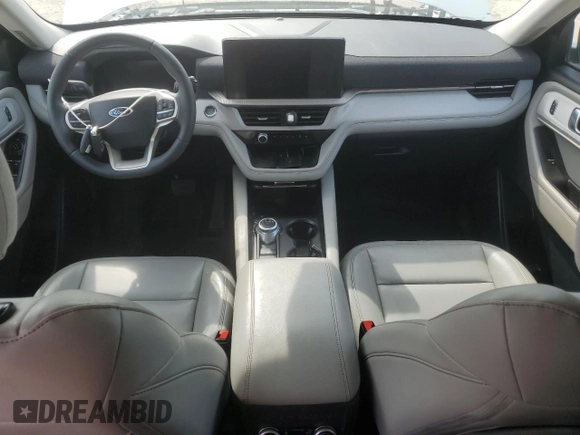 2025 Ford Explorer Active with VIN 1FMUK7DH7SGA38500, listed as a Copart auction lot 52371225 with Not Provided miles and Non Repairable. Bid and sale history available at carsss.com. Image 8.