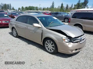 2005 Toyota Avalon XL z VIN 4T1BK36BX5U059713, wystawiony jako IAAI lot #42193363 z przebiegiem 175 257 mil mil oraz . Historia ofert i sprzedaży dostępna na DreamBid. Obrazek 1.