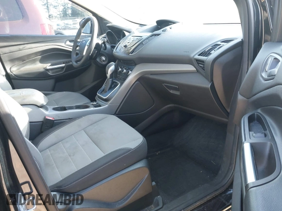 2014 Ford Escape SE with VIN 1FMCU9G9XEUB01861, listed as a IAAI auction lot 42096150 with 141,853 mi miles. Bid and sale history available at carsss.com. Image 5.