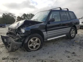 1998 Toyota RAV4 with VIN JT3GP10V0W0031631, listed as a Copart auction lot 79881314 with 377,924 mi miles and Salvage Title. Bid and sale history available at carsss.com. Image 1.