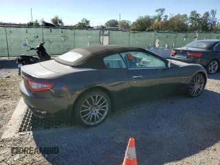 2011 Maserati GranTurismo Convertible with VIN ZAM45KMA6B0054287, listed as a Copart auction lot 84340274 with 0 mi miles and Salvage Title. Bid and sale history available at carsss.com. Image 3.
