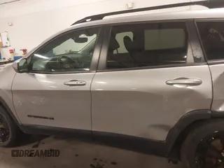 2019 Jeep Cherokee Latitude Plus with VIN 1C4PJMLX2KD427395, listed as a IAAI auction lot 41586532 with 84,033 mi miles and . Bid and sale history available at DreamBid. Image 15.
