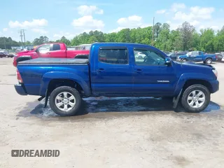 2015 Toyota Tacoma with VIN 3TMLU4EN1FM187705, listed as a IAAI auction lot 42119222 with 115,471 mi miles and . Bid and sale history available at DreamBid. Image 13.