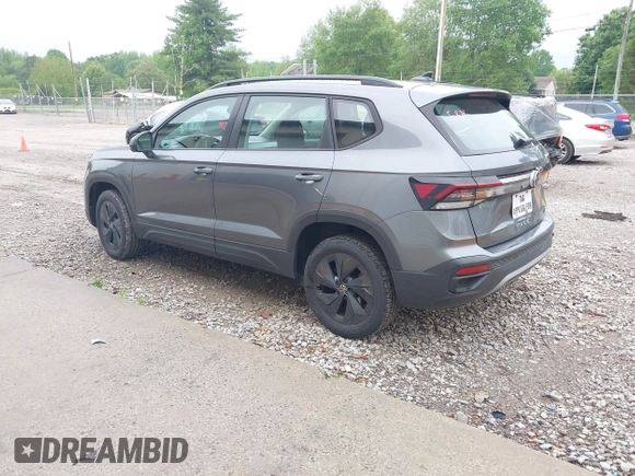 2025 Volkswagen Taos z VIN 3VV5C7B24SM004848, wystawiony jako IAAI lot #42118721 z przebiegiem 6378 mil mil oraz . Historia ofert i sprzedaży dostępna na DreamBid. Obrazek 3.