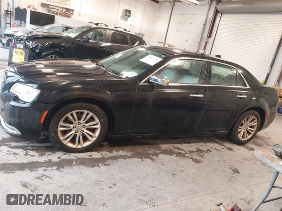 2015 Chrysler 300 300C with VIN 2C3CCAEG6FH779641, listed as a IAAI auction lot 41971178 with 158,354 mi miles. Bid and sale history available at carsss.com. Image 14.