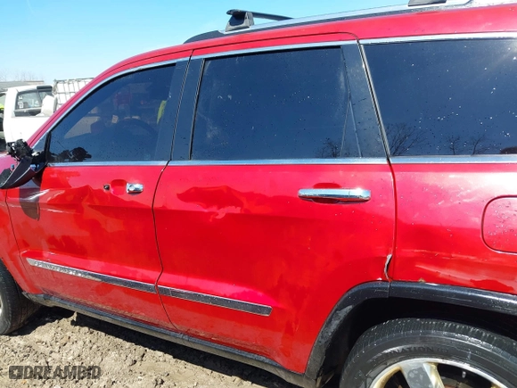 2011 Jeep Grand Cherokee Overland with VIN 1J4RR6GT7BC551649, listed as a IAAI auction lot 41897267 with 82,034 mi miles. Bid and sale history available at carsss.com. Image 14.