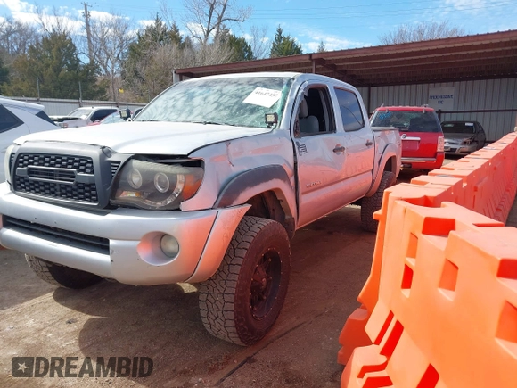 2006 Toyota Tacoma PreRunner z VIN 5TEJU62N56Z317981, wystawiony jako IAAI lot #41647457 z przebiegiem 254 512 mil mil oraz . Historia ofert i sprzedaży dostępna na DreamBid. Obrazek 17.