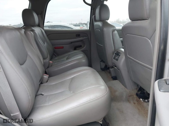 2006 GMC Yukon SLE with VIN 1GKEC13T66R100783, listed as a IAAI auction lot 41224871 with 1 mi miles. Bid and sale history available at carsss.com. Image 8.