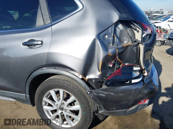 2019 Nissan Rogue SV with VIN KNMAT2MTXKP549372, listed as a IAAI auction lot 41882401 with 41,027 mi miles. Bid and sale history available at carsss.com. Image 17.