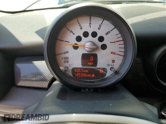 2014 MINI Clubman S z VIN WMWZG3C50ET801008, wystawiony jako Copart lot #57430295 z przebiegiem 145 264 mil mil oraz Szkoda całkowita • Salvage title. Historia ofert i sprzedaży dostępna na DreamBid. Obrazek 9.