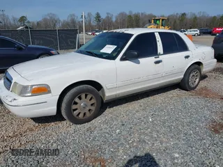 2008 Ford Crown Victoria LX z VIN 2FAFP74V08X132618, wystawiony jako IAAI lot #41436413 z przebiegiem Nie podano mil oraz . Historia ofert i sprzedaży dostępna na DreamBid. Obrazek 2.