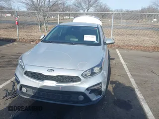 2019 Kia Forte LXS z VIN 3KPF24AD4KE095931, wystawiony jako IAAI lot #41641168 z przebiegiem 88 384 mil mil oraz . Historia ofert i sprzedaży dostępna na DreamBid. Obrazek 11.