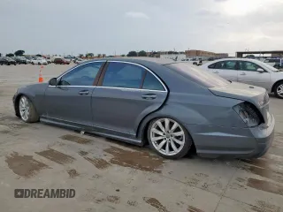 2007 Mercedes-Benz S 550 z VIN WDDNG71X57A041448, wystawiony jako Copart lot #57164375 z przebiegiem 193 585 mil mil oraz Czysty tytuł • Clean title. Historia ofert i sprzedaży dostępna na DreamBid. Obrazek 2.