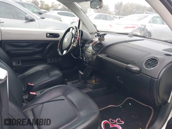 2009 Volkswagen Beetle S with VIN 3VWRG31Y99M406570, listed as a IAAI auction lot 42191000 with 116,238 mi miles and . Bid and sale history available at DreamBid. Image 5.