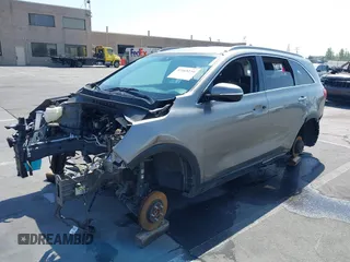 2016 Kia Sorento LX with VIN 5XYPG4A55GG182102, listed as a IAAI auction lot 39803091 with 77,365 mi miles. Bid and sale history available at carsss.com. Image 2.