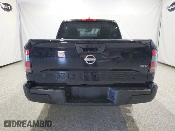 2024 Nissan Frontier SV z VIN 1N6ED1EJ1RN672132, wystawiony jako Copart lot #58047755 z przebiegiem 15 884 mil mil oraz Czysty tytuł • Clean title. Historia ofert i sprzedaży dostępna na DreamBid. Obrazek 6.