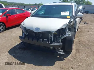2017 Toyota Sienna XLE Auto Access Seat with VIN 5TDYZ3DC2HS875197, listed as a IAAI auction lot 42244211 with 125,681 mi miles and . Bid and sale history available at DreamBid. Image 6.