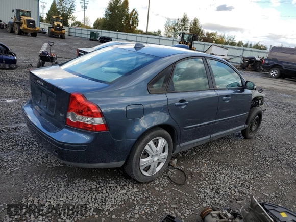 2007 Volvo S40 2.4L with VIN YV1MS382X72290484, listed as a Copart auction lot 48162045 with Not Provided miles and Salvage Title. Bid and sale history available at carsss.com. Image 3.