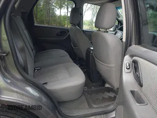 2005 Ford Escape Hybrid with VIN 1FMCU95H45KD91052, listed as a IAAI auction lot 42200393 with 304,817 mi miles and . Bid and sale history available at DreamBid. Image 8.