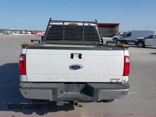 2014 Ford F-250 XL z VIN 1FT7W2B6XEEA73803, wystawiony jako IAAI lot #40960544 z przebiegiem 249 208 mil mil oraz . Historia ofert i sprzedaży dostępna na DreamBid. Obrazek 16.