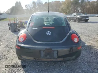 2008 Volkswagen New Beetle Coupe S with VIN 3VWRG31CX8M522475, listed as a Copart auction lot 82688924 with Not Provided miles and Salvage Title. Bid and sale history available at carsss.com. Image 6.