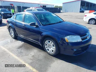 2014 Dodge Avenger SE z VIN 1C3CDZABXEN113507, wystawiony jako IAAI lot #40817289 z przebiegiem 133 034 mil mil oraz . Historia ofert i sprzedaży dostępna na DreamBid. Obrazek 1.