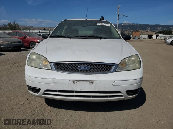 2007 Ford Focus S with VIN 1FAHP34N27W323162, listed as a Copart auction lot 56354725 with 108,427 mi miles and Clean title. Bid and sale history available at DreamBid. Image 5.