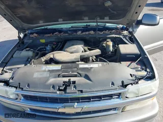 2001 Chevrolet Tahoe LS with VIN 1GNEK13TX1J257374, listed as a IAAI auction lot 42071009 with 284,650 mi miles. Bid and sale history available at carsss.com. Image 10.