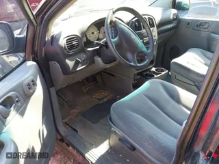2005 Dodge Caravan SE with VIN 1D4GP25BX5B319579, listed as a IAAI auction lot 42005154 with 191,967 mi miles. Bid and sale history available at carsss.com. Image 5.